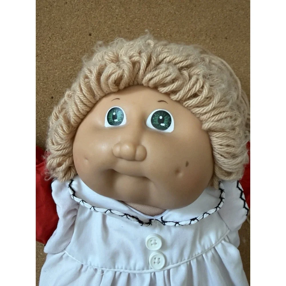 Cabbage Patch Kids‎ 1982 Girl Doll Tan Hair Green Eyes Dimples